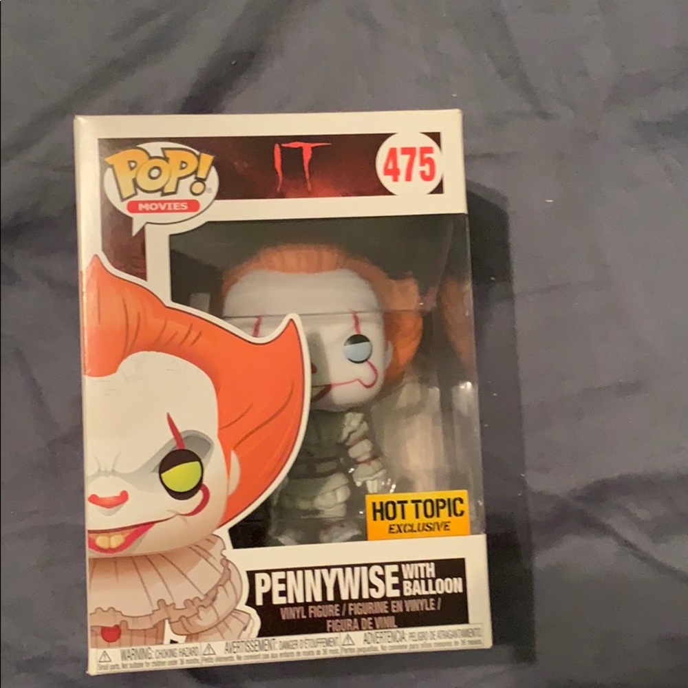 pennywise with balloon